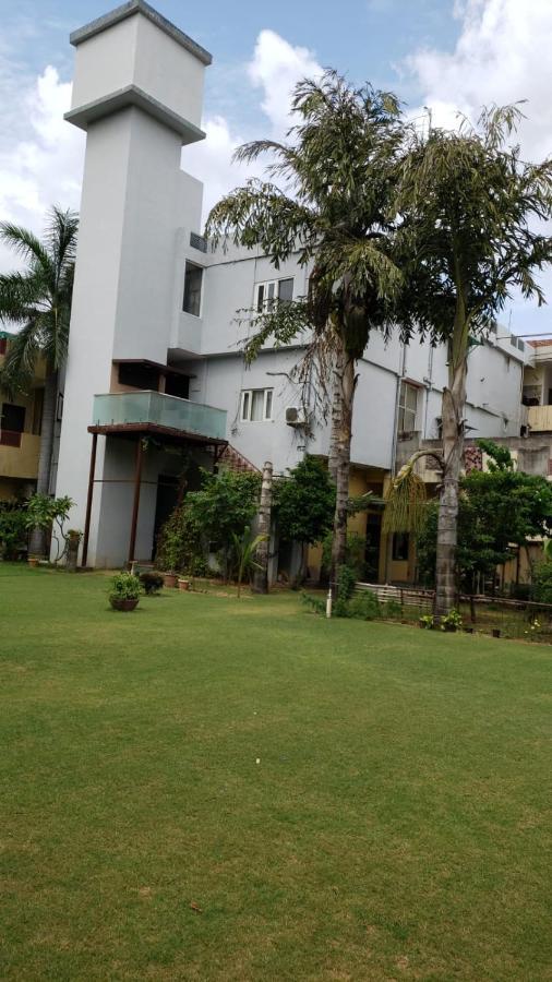 Ever green Jaipur Buitenkant foto